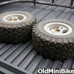2 Taco 100 rear wheels and tire