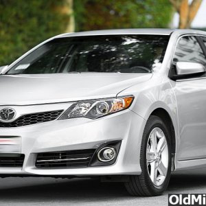 toyota-camry-25l-6at-181-hp-review-2014-medium_8