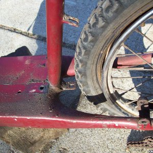 Suicycle broken seat post lower, cracked bondo rear fork