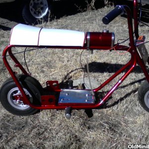Candy_Red_with_white_seat_005