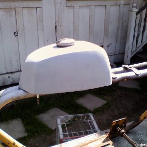 Ding_How_gas_tank_003